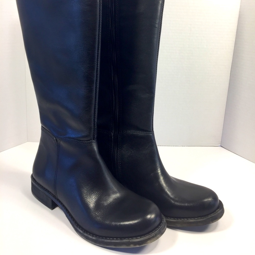 MIA Johnnie low heel knee boot